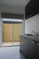 https://images.listonce.com.au/custom/160x/listings/4-maskell-court-fyansford-vic-3218/637/01796637_img_10.jpg?IJD23Q7egLo