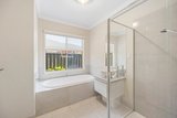https://images.listonce.com.au/custom/160x/listings/4-mctaggart-street-lucas-vic-3350/808/01824808_img_07.jpg?M3tpVWQVarc