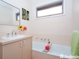 https://images.listonce.com.au/custom/160x/listings/4-meadowvale-court-lilydale-vic-3140/448/01526448_img_12.jpg?W_Vdcrcdsdo