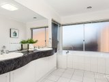 https://images.listonce.com.au/custom/160x/listings/4-merrett-drive-williamstown-vic-3016/529/01202529_img_09.jpg?JcoUxLGhbmM