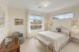 https://images.listonce.com.au/custom/160x/listings/4-myrniong-grove-hawthorn-east-vic-3123/628/00118628_img_09.jpg?RVN5Z4fZYTs