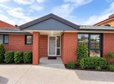 https://images.listonce.com.au/custom/160x/listings/4-narrkwarren-lane-box-hill-north-vic-3129/902/01987902_img_07.jpg?7QgFslU6zXc