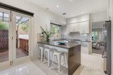 https://images.listonce.com.au/custom/160x/listings/4-nightingale-close-donvale-vic-3111/388/00353388_img_02.jpg?q04rfSnSsZ4