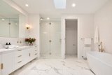 https://images.listonce.com.au/custom/160x/listings/4-normandy-road-elwood-vic-3184/472/01793472_img_13.jpg?Xyiderdy-44
