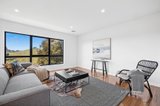 https://images.listonce.com.au/custom/160x/listings/4-north-street-daylesford-vic-3460/197/01594197_img_05.jpg?tJtI3fTpfhc