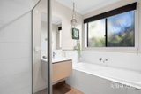 https://images.listonce.com.au/custom/160x/listings/4-north-street-kyneton-vic-3444/461/01947461_img_21.jpg?EbHPvzcI9zA