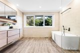 https://images.listonce.com.au/custom/160x/listings/4-paisley-close-templestowe-vic-3106/540/01985540_img_10.jpg?XrRXiYbwxbc