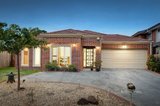 https://images.listonce.com.au/custom/160x/listings/4-park-street-glen-waverley-vic-3150/679/01045679_img_01.jpg?wr2Jh_XwDtM