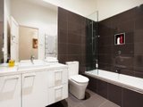 https://images.listonce.com.au/custom/160x/listings/4-parkin-street-glen-iris-vic-3146/730/01731730_img_07.jpg?bBVu9uaUn6w