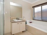 https://images.listonce.com.au/custom/160x/listings/4-parkway-place-clifton-springs-vic-3222/835/01699835_img_05.jpg?SwoK6M2IBeg