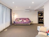 https://images.listonce.com.au/custom/160x/listings/4-parry-drive-mooroolbark-vic-3138/624/01524624_img_05.jpg?9SCOMnIyTU0