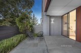 https://images.listonce.com.au/custom/160x/listings/4-periwinkle-place-armadale-vic-3143/761/01704761_img_14.jpg?xCGsz1OBlm0