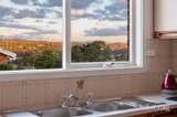 https://images.listonce.com.au/custom/160x/listings/4-pickering-place-doncaster-east-vic-3109/884/01947884_img_06.jpg?VgKbCHugMIc