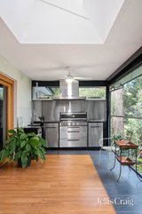 https://images.listonce.com.au/custom/160x/listings/4-pinewood-avenue-ringwood-east-vic-3135/773/01815773_img_20.jpg?KfrQbRn4SnU