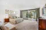 https://images.listonce.com.au/custom/160x/listings/4-pleasant-view-crescent-wheelers-hill-vic-3150/863/01653863_img_17.jpg?3JScjRYe2fA