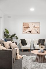 https://images.listonce.com.au/custom/160x/listings/4-renoir-avenue-templestowe-vic-3106/389/01977389_img_04.jpg?iQr_oMWDuMI