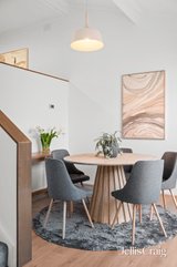 https://images.listonce.com.au/custom/160x/listings/4-renoir-avenue-templestowe-vic-3106/389/01977389_img_09.jpg?j6q4-ScIXQc
