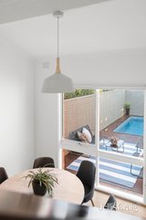 https://images.listonce.com.au/custom/160x/listings/4-renoir-avenue-templestowe-vic-3106/389/01977389_img_10.jpg?twfgSxqMZgU