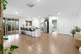 https://images.listonce.com.au/custom/160x/listings/4-robin-hill-drive-mornington-vic-3931/398/01981398_img_04.jpg?eae8-7vlzr8