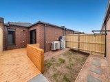 https://images.listonce.com.au/custom/160x/listings/4-rockbank-walk-armstrong-creek-vic-3217/607/01949607_img_02.jpg?Jn-VZ1K4Q5E