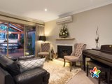 https://images.listonce.com.au/custom/160x/listings/4-rome-terrace-mooroolbark-vic-3138/701/01524701_img_09.jpg?_TH1FTfOQE8