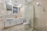 https://images.listonce.com.au/custom/160x/listings/4-roselyn-crescent-bentleigh-east-vic-3165/652/01550652_img_10.jpg?vo3zswU9I-Y