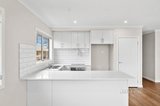 https://images.listonce.com.au/custom/160x/listings/4-ruskis-place-newstead-vic-3462/952/01588952_img_05.jpg?sldMAD3WrVc