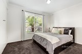 https://images.listonce.com.au/custom/160x/listings/4-saffron-court-burwood-east-vic-3151/863/01448863_img_10.jpg?qOqzplGTjDE