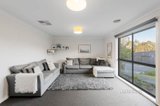 https://images.listonce.com.au/custom/160x/listings/4-scurry-drive-croydon-vic-3136/292/01609292_img_02.jpg?LkJWe5TDOI0