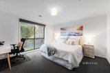 https://images.listonce.com.au/custom/160x/listings/4-scurry-drive-croydon-vic-3136/292/01609292_img_07.jpg?GyOoyQNXatk