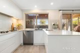 https://images.listonce.com.au/custom/160x/listings/4-silverwood-way-glen-waverley-vic-3150/164/01900164_img_06.jpg?O7qWeRskcg8