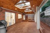https://images.listonce.com.au/custom/160x/listings/4-silverwood-way-glen-waverley-vic-3150/330/01927330_img_11.jpg?Mvz8IdfXd5M