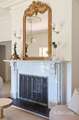 https://images.listonce.com.au/custom/160x/listings/4-sowter-court-donvale-vic-3111/290/01981290_img_06.jpg?cl-Z2fQWUiA