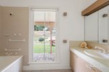 https://images.listonce.com.au/custom/160x/listings/4-sowter-court-donvale-vic-3111/290/01981290_img_13.jpg?70APhxPZOQg