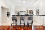 https://images.listonce.com.au/custom/160x/listings/4-spring-rise-glen-waverley-vic-3150/246/01942246_img_08.jpg?AZe4SkI2CE0