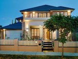 https://images.listonce.com.au/custom/160x/listings/4-st-johns-avenue-mont-albert-vic-3127/774/01684774_img_01.jpg?Nke4IYmtozE
