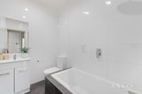 https://images.listonce.com.au/custom/160x/listings/4-sylvan-court-forest-hill-vic-3131/862/01937862_img_08.jpg?TYRd6evy1iU