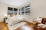 https://images.listonce.com.au/custom/160x/listings/4-sylvan-court-forest-hill-vic-3131/862/01937862_img_11.jpg?j1-G74dcFlc