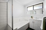 https://images.listonce.com.au/custom/160x/listings/4-terrung-court-croydon-north-vic-3136/309/01591309_img_09.jpg?CQsO-s32dyE