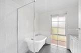 https://images.listonce.com.au/custom/160x/listings/4-the-gateway-croydon-south-vic-3136/933/01910933_img_04.jpg?GpL93xSslYw