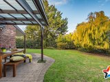 https://images.listonce.com.au/custom/160x/listings/4-the-wallaby-run-chirnside-park-vic-3116/949/01524949_img_16.jpg?migLNaXB40A