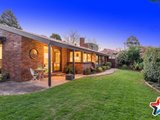 https://images.listonce.com.au/custom/160x/listings/4-the-wallaby-run-chirnside-park-vic-3116/949/01524949_img_19.jpg?l8kk5Z8oZBM