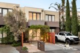 https://images.listonce.com.au/custom/160x/listings/4-thomas-street-port-melbourne-vic-3207/195/01809195_img_01.jpg?T9RPOMrb7RI