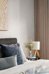 https://images.listonce.com.au/custom/160x/listings/4-thomas-street-port-melbourne-vic-3207/195/01809195_img_09.jpg?oGkyEEWHJoU