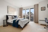https://images.listonce.com.au/custom/160x/listings/4-thomas-street-port-melbourne-vic-3207/195/01809195_img_10.jpg?gYaWilC7UZs
