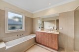 https://images.listonce.com.au/custom/160x/listings/4-thomas-walk-doncaster-east-vic-3109/346/00317346_img_09.jpg?_09uxwUPOLE