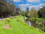 https://images.listonce.com.au/custom/160x/listings/4-thor-street-strathmore-vic-3041/381/00847381_img_11.jpg?PlcynU96BC8