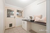 https://images.listonce.com.au/custom/160x/listings/4-thornton-court-mooroolbark-vic-3138/277/01927277_img_10.jpg?1Fg58r3OBhk