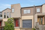 https://images.listonce.com.au/custom/160x/listings/4-toby-place-mooroolbark-vic-3138/934/01908934_img_06.jpg?6COtLNfKVGw