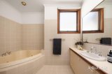 https://images.listonce.com.au/custom/160x/listings/4-toolangi-road-alphington-vic-3078/380/01985380_img_22.jpg?pESJsA4sPMo